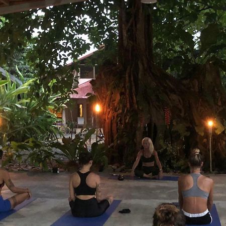 Jaco Inn ภายนอก รูปภาพ